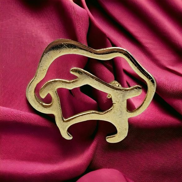 Chef Hat Brooch Silhouette Open Outline Pastry Cook Artistry Kitchen Jewelry Pin - Picture 1 of 8